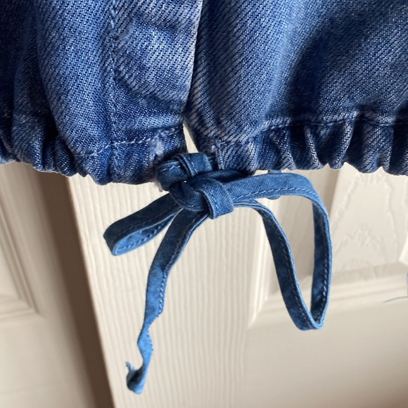 YFB NWT Hank Denim Tie Waist Sleeveless Breast Pockets Button Close Top large - Picture 6 of 13